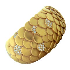 Pomellato Sirene Diamond Gold Cuff Bracelet