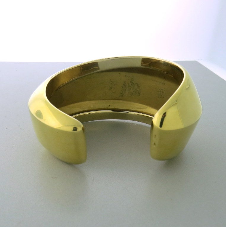 Large Pomellato Gold Cuff Bracelet In New Condition In Lambertville, NJ