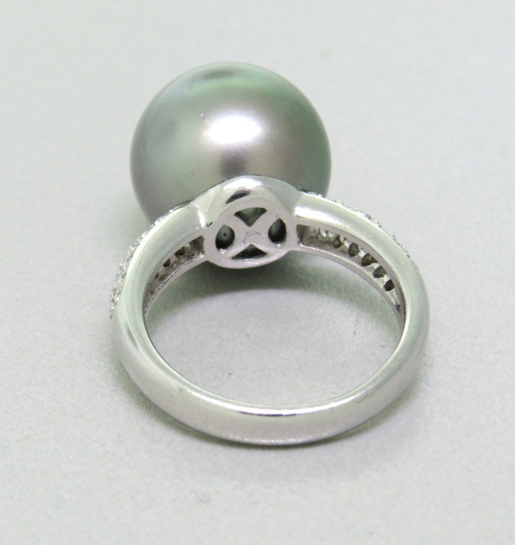 Contemporary Modern Tahitian Gray Pearl Diamond Gold Ring