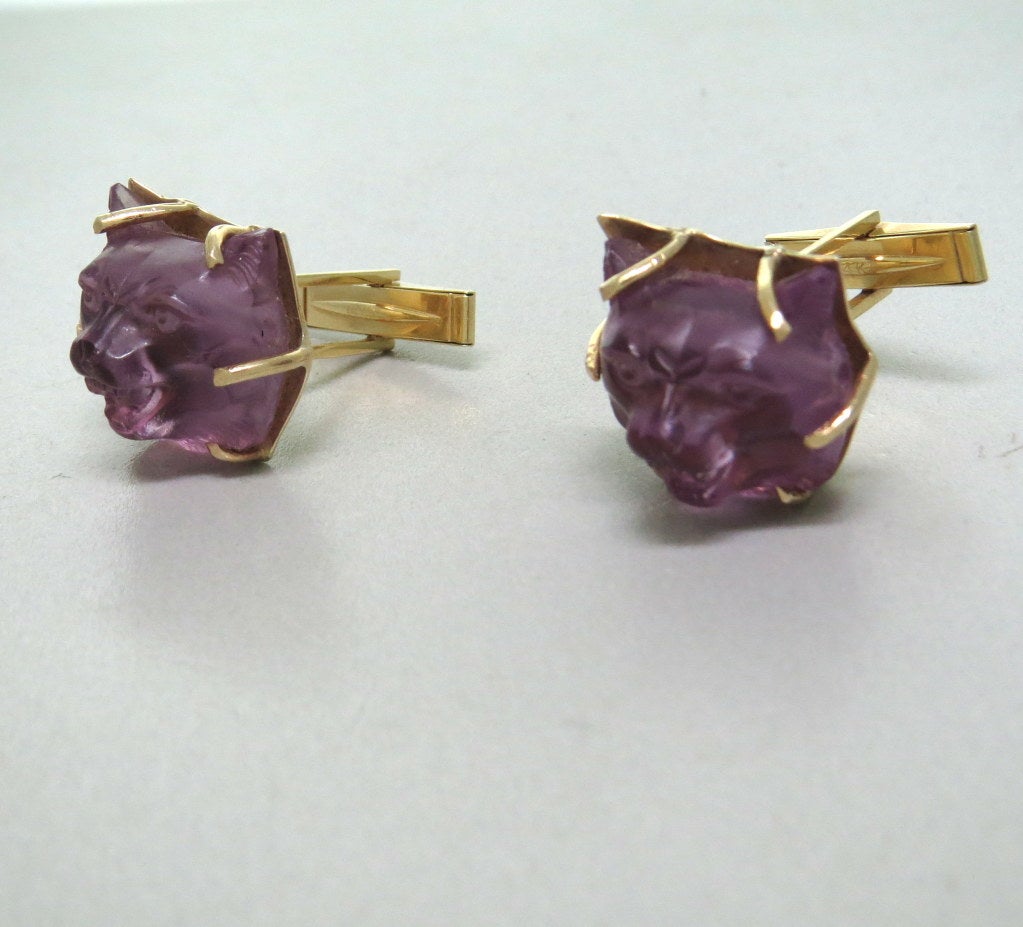 Gold Carved Amethyst Wolf Cufflinks In Excellent Condition In Lambertville, NJ
