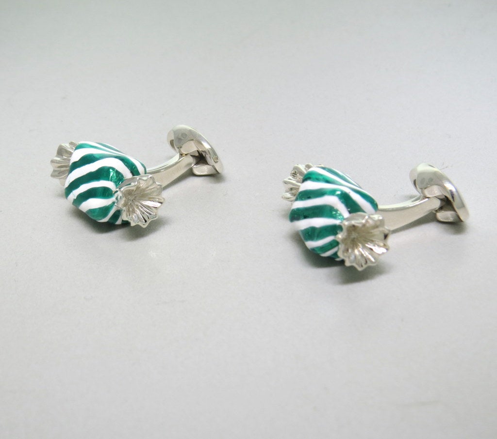 New Deakin & Francis sterling silver candy cufflinks,decorated with green  and white enamel stripes. Come with original box and papers. Cufflinks measure - 23mm x 11.5mm. Marked - D & F,Deakin & Francis,925. weight - 23.1g