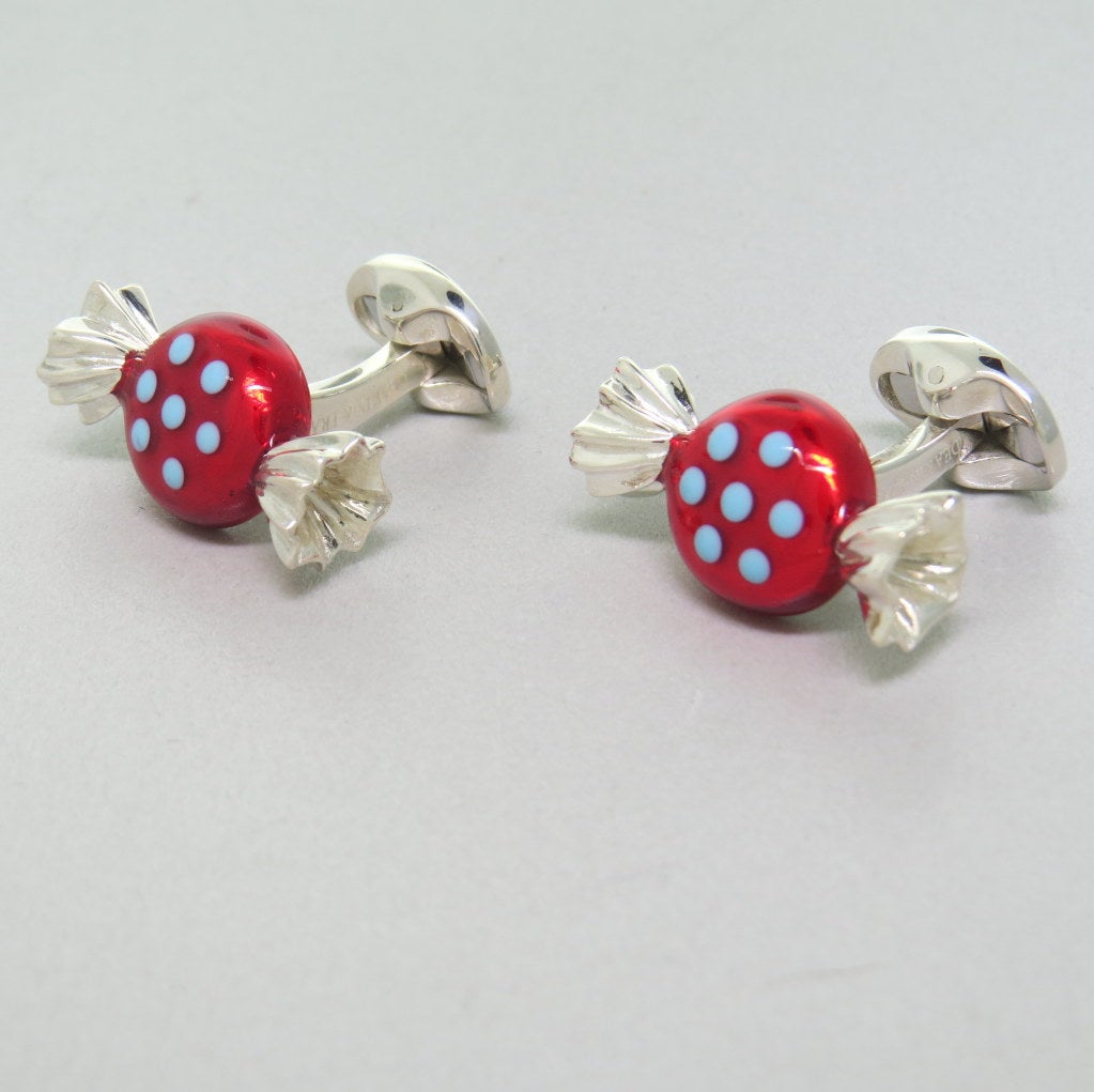 New Deakin & Francis sterling silver candy cufflinks with red and light blue dots enamel. Top of the cufflink - 25mm x 14mm. Come with original box and papers. Marked - Deakin & Francis,D &F,925. weight - 18.6g