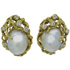 Arthur King Boucles d'oreilles en or avec perles baroques des mers du Sud et diamants