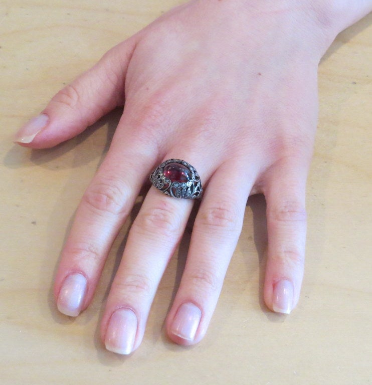 Women's Antique Garnet Rose Cut Diamond Gold Ring