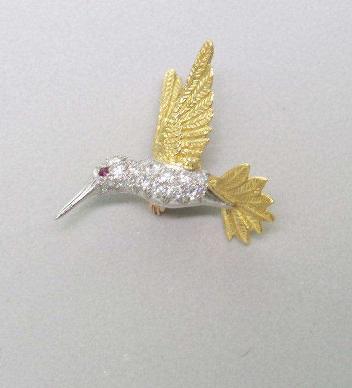 Ruby Diamond Gold Platinum Hummingbird Brooch In Excellent Condition In Lambertville, NJ