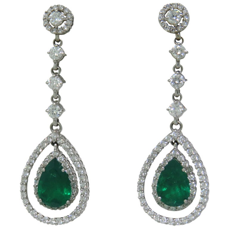 Impressive Emerald Diamond Gold Drop Earrings
