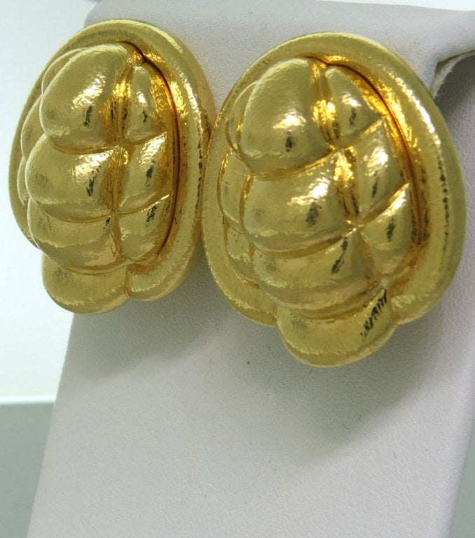 18k hand hammered finish yellow gold large earrings - 35mm x 32mm. weight - 48.8g