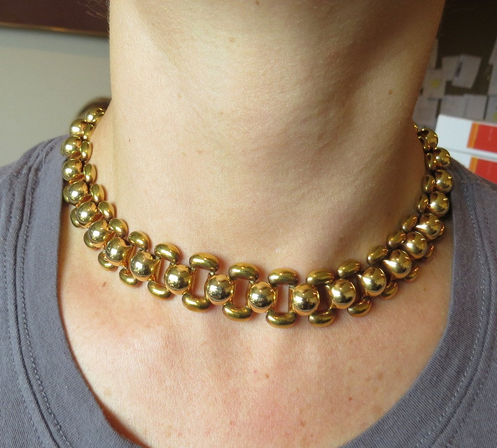 1940s Multi Color Gold Link Necklace In Excellent Condition In Lambertville, NJ