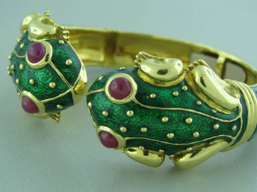Women's HIDALGO Ruby Enamel Gold Frog Cuff Bracelet
