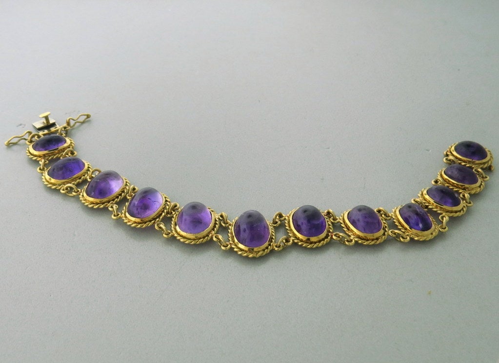Mid Century Amethyst Gold Cabochon Bracelet In Excellent Condition In Lambertville, NJ
