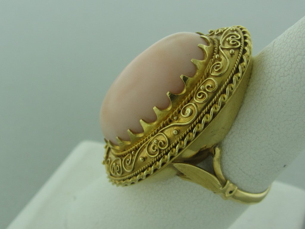 Antique Beautiful Angel Skin Gold Coral Ring