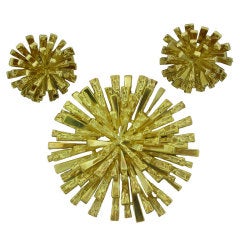 1970s TIFFANY & CO Gold Brooch Pendant Earrings Set