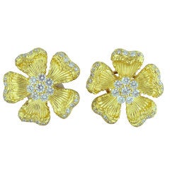 JUDITH RIPKA Diamond Yellow Gold Flower Earrings
