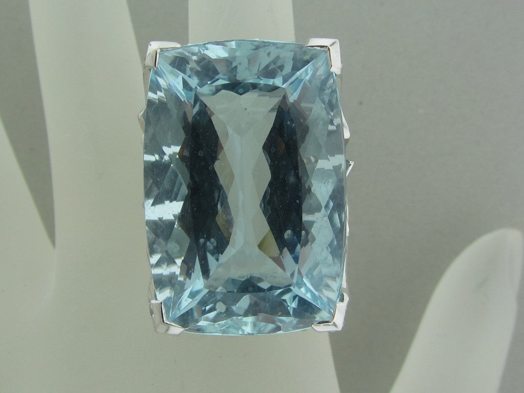47 Carat Aquamarine Diamond Cocktail Ring In Excellent Condition In Lambertville, NJ