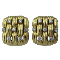 TIFFANY & CO Classic  Gold Diamond Earrings