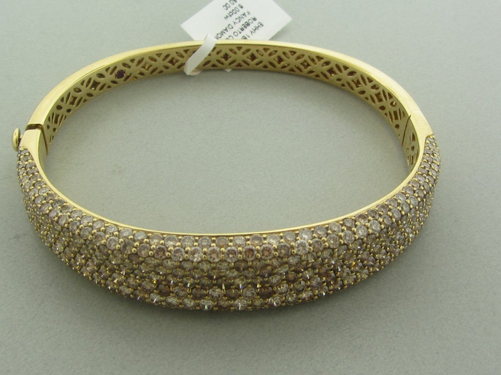 ROBERTO COIN Gold Fancy Diamond Bangle Bracelet 1