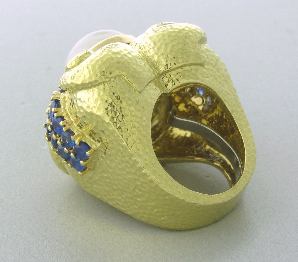 David Webb Gold Moonstone Sapphire Cocktail Ring In Excellent Condition In Lambertville, NJ