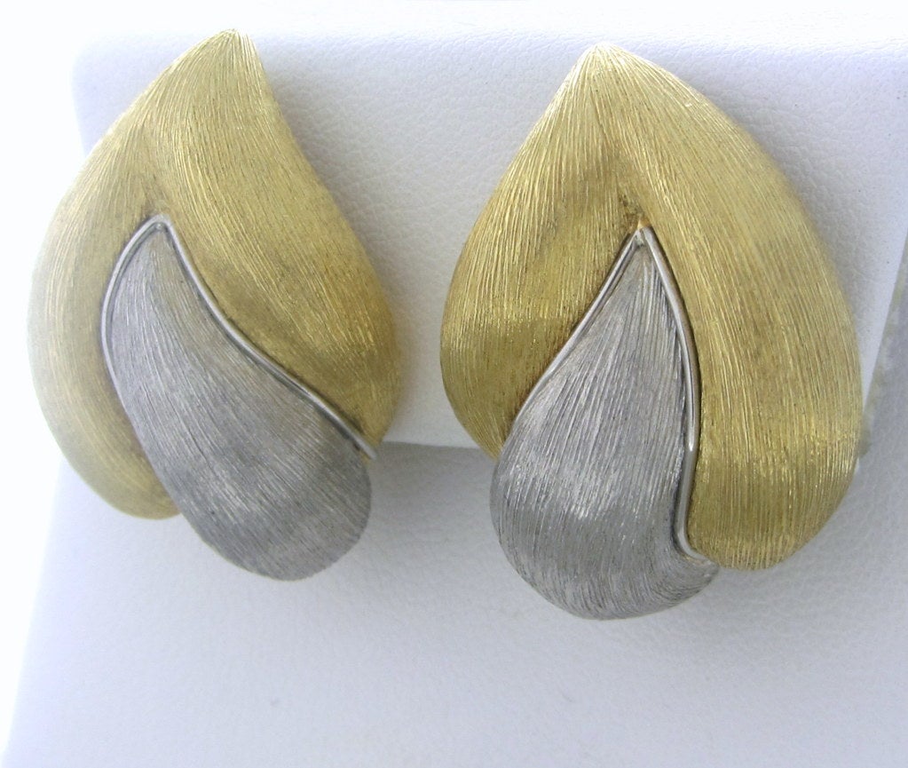 18K YELLOW GOLD/PLATINUM

EARRINGS ARE 30mm X 21mm   (INCH=25mm)
MARKED:DUNAY,18K,950PT,C1940

WEIGHT:34.2g
