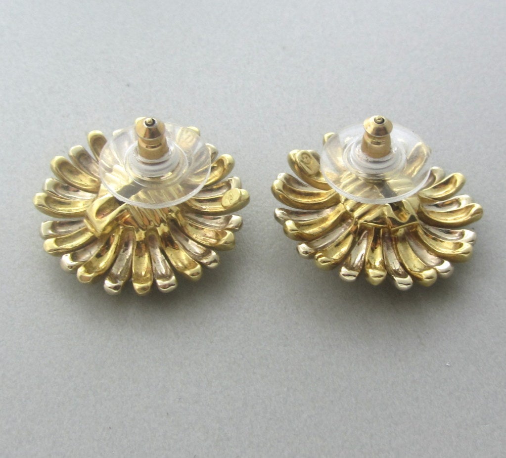 18 Yellow & White Gold. 
 Measurements: Earrings - 20mm In Diameter(Inch=25mm) Marked/tested: Asprey Hallmark, 750.
 Weight:16.3g