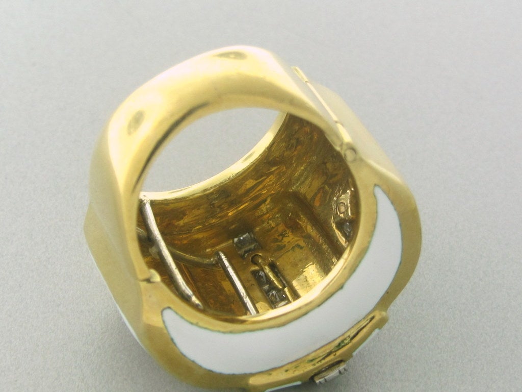 David Webb White Enamel Diamond Gold Ring In Excellent Condition In Lambertville, NJ