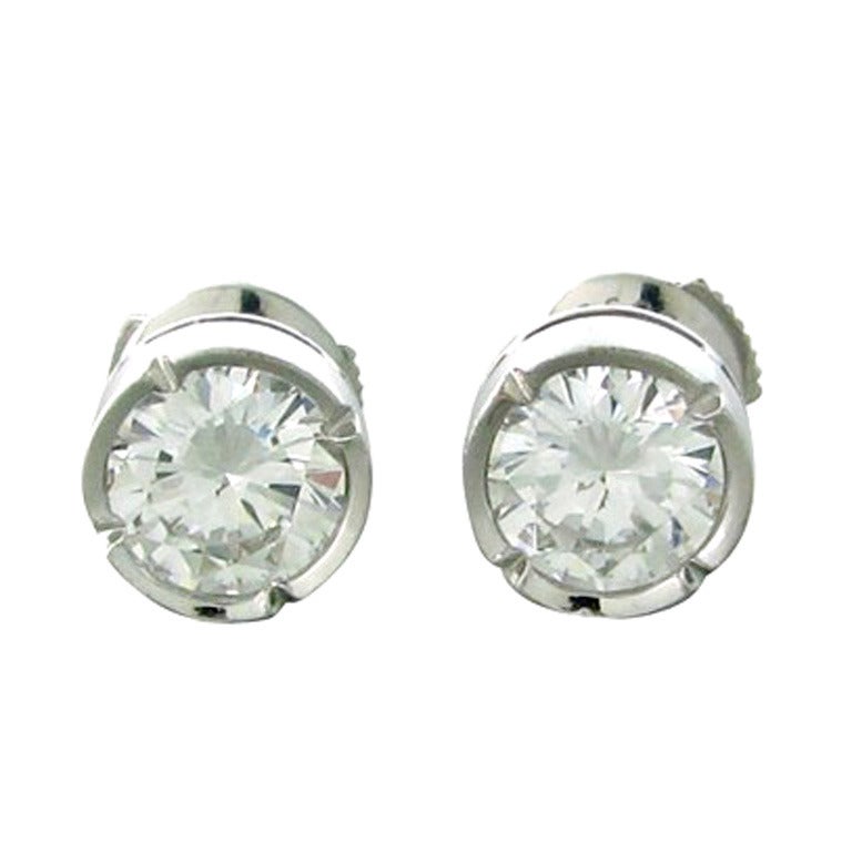 Fred Paris Gold 2.00ct Diamond Stud Earrings