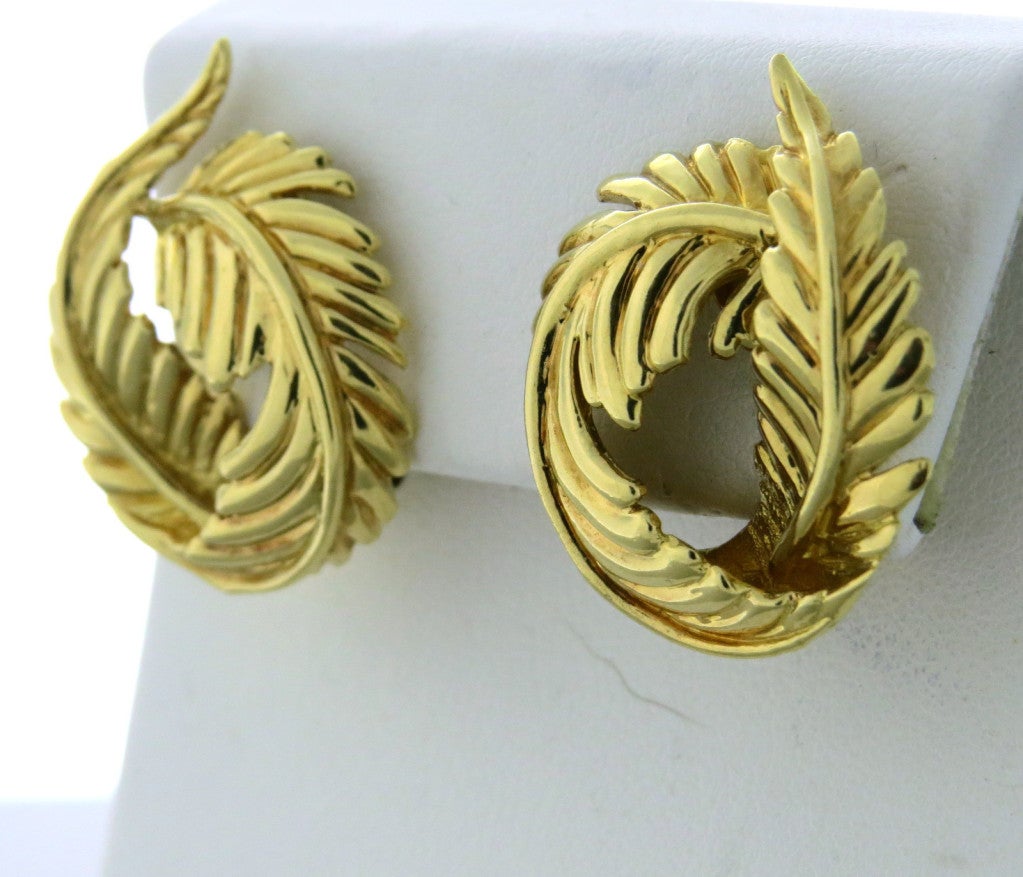 Women's Verdura  Gold Feather Earrings