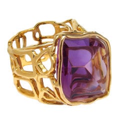 Gold Ring set with Free-Form Amethyst