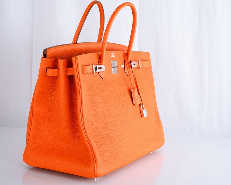 HERMES BIRKIN BAG 40CM ORANGE TOGO PHW HAMPTONS MUST HAVE

As always, another one of my fab finds, PRE-LOVED A FEW TIMES  INCREDIBLE Hermes BIRKIN BAG 40cm ORANGE WITH PALLADIUM  Hardware
in beautiful TOGO leather.

This bag is in absolute mint