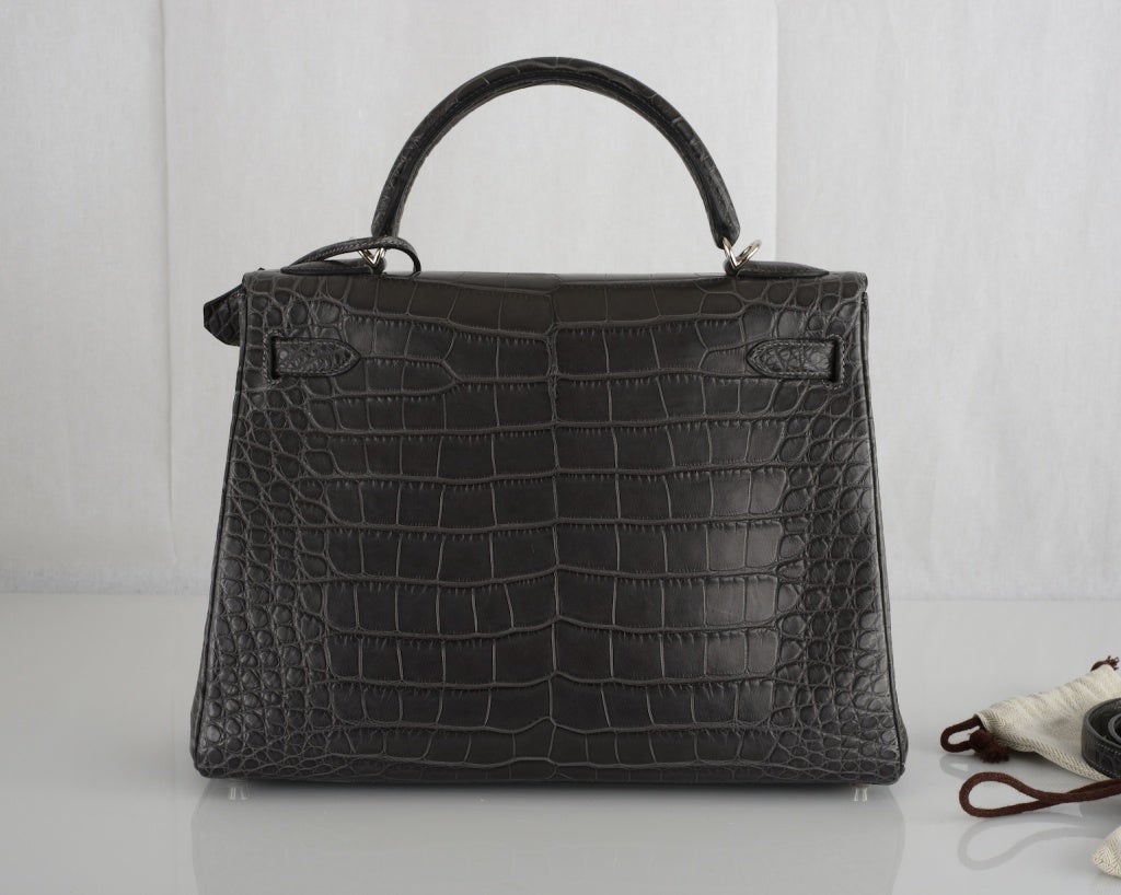 hermes kelly grey color