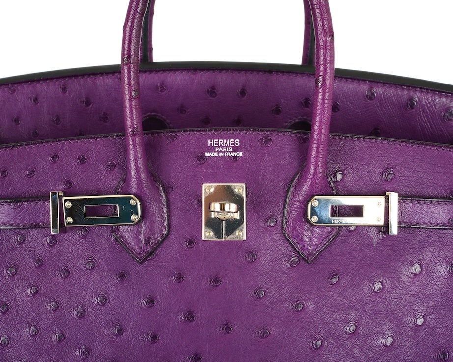 VERY SPECIAL HERMES BIRKIN BAG OSTRICH VIOLET PALLADIUM HARDWARE

As always, another one of my fab finds, Hermes 25cm BIRKIN IN OSTRICH LEATHER. INCREDIBLE & VERY RARE VIOLET COLOR WITH PALLADIUM HARDWARE.

This bag is PRE-LOVED the conditon is