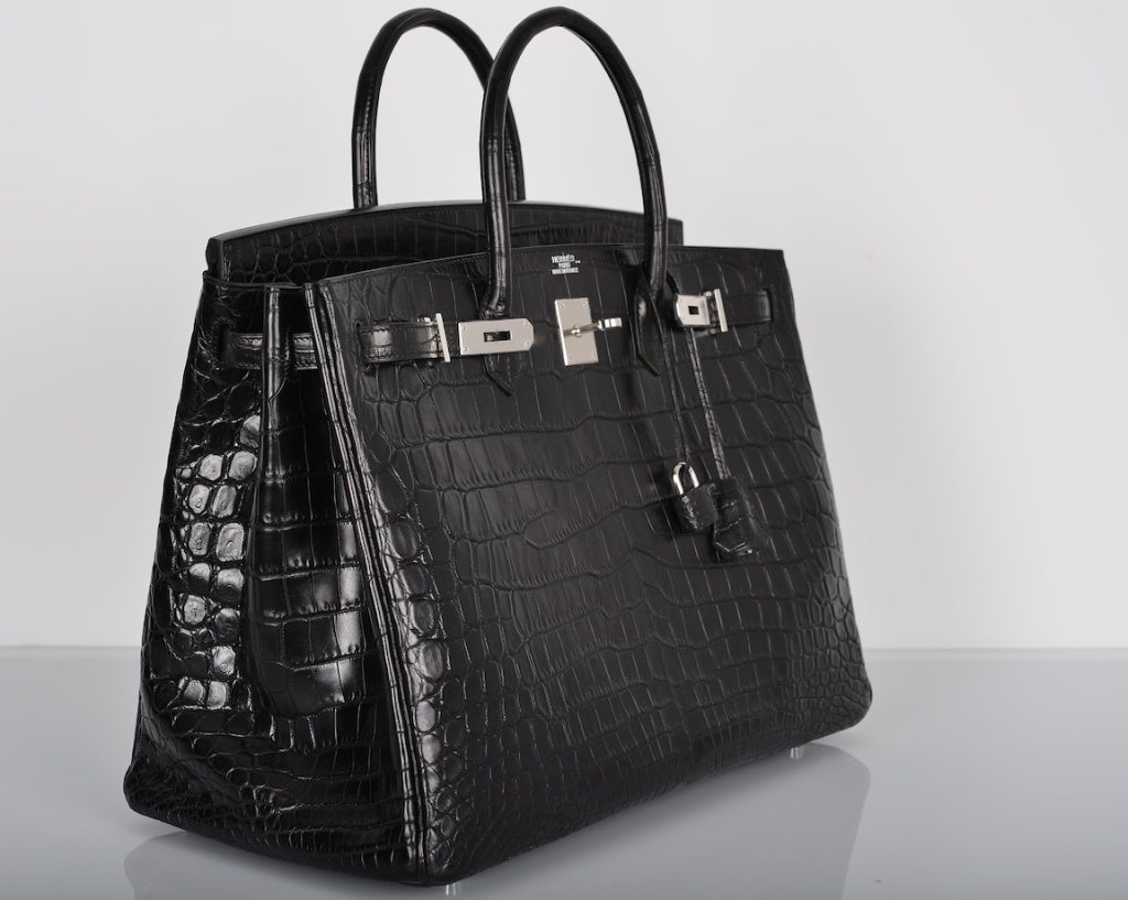 BESTEST BAG EVER! HERMES BIRKIN BAG BLACK MATTE 40cm CROCODILE PALLADIUM

THIS IS A VERY SPECIAL BAG -HERMES BIRKIN 40CM IN THE MOST BEAUTIFUL BLACK MATTE NILOTICUS CROCODILE & CHEVRE INTERIOR. THE HARDWARE IS PALLADIUM. THIS BAG IS BRAND NEW WITH