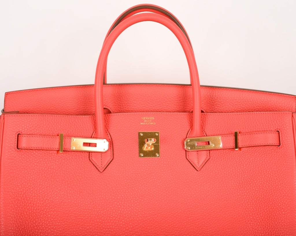 ITS ARRIVED! HERMES BIRKIN BAG 40CM ROSE JAIPUR GOLD HARDWARE STUNNING

As always, another one of my fab finds, Hermes 40cm BIRKIN  NEW ROSE JAIPUR gorgeous bright NEON PINK with GOLD hardware TOGO leather

OUR STUDIO TAKES ACCURATE PICTURES BUT