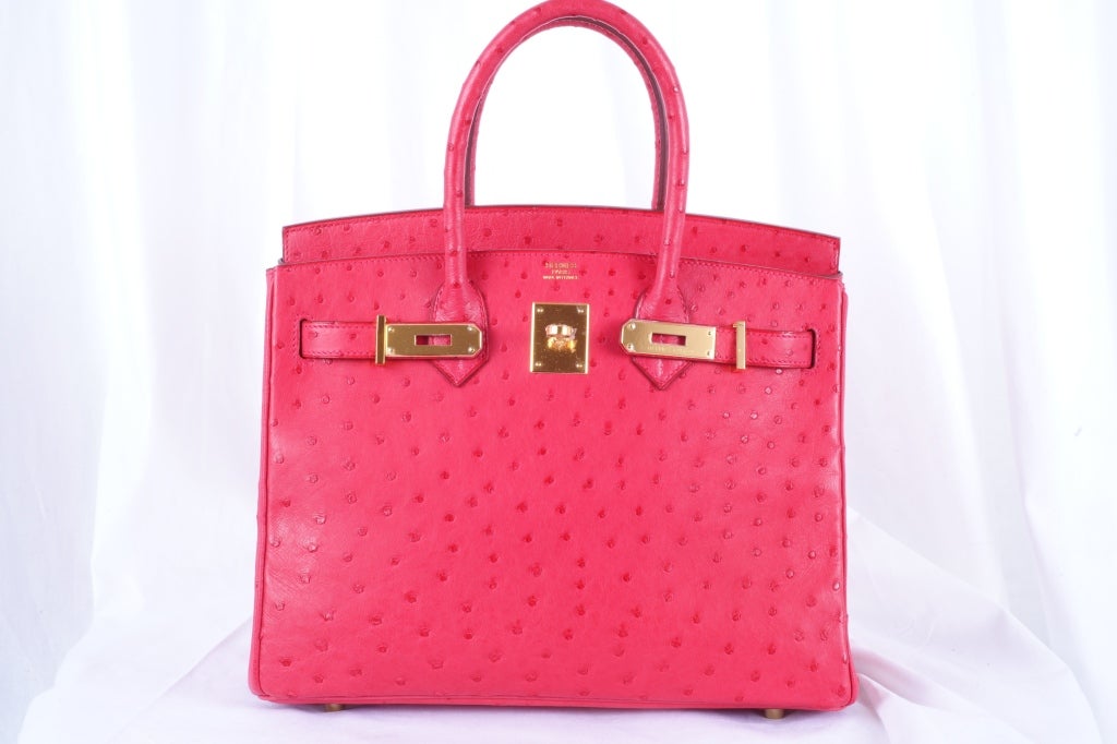 STUNNING HERMES BIRKIN BAG 30CM BOUGANVILLE Ostrich GOLD HARDWARE

AS ALWAYS ANOTHER ONE OF MY FAB FINDS HERMES INSANE COLOR BOUGANVILLE IN OSTRICH LEATHER 
BIRKIN WITH UNGETTIBLE GOLD HARDWARE

- THE MOST AMAZING BOUGANVILLE OSTRICH COLOR WITH