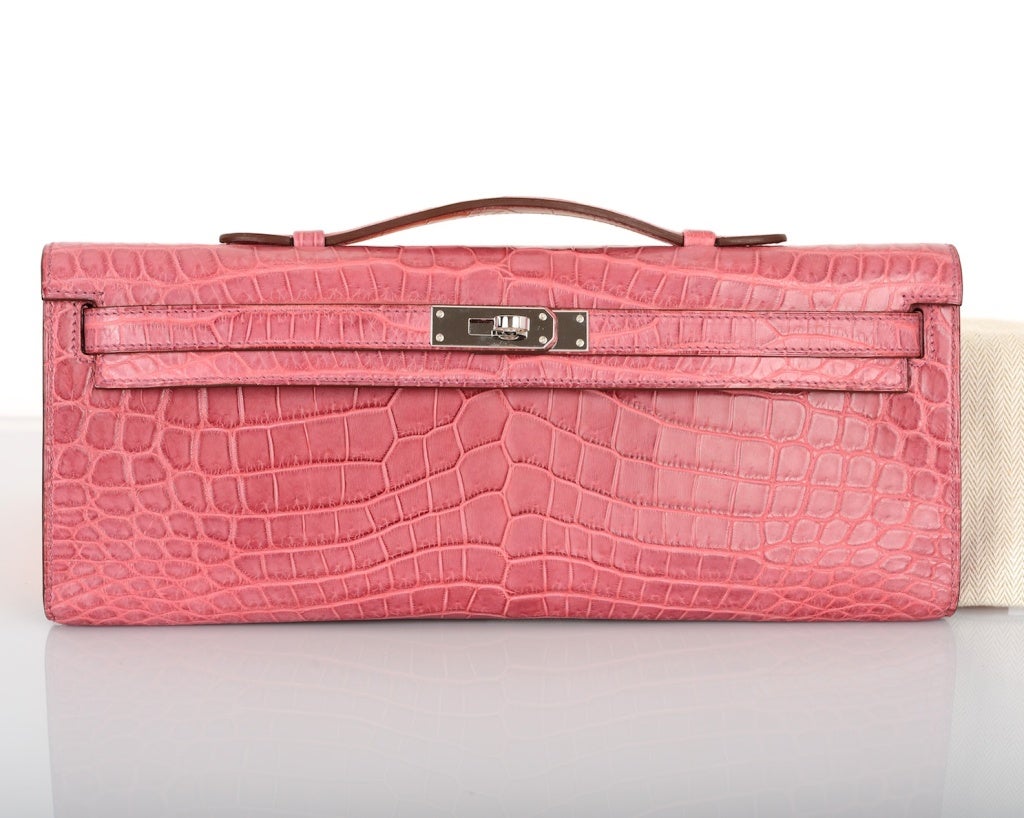 FABULOUS PINK HERMES KELLY BOIS DE ROSE MATTE CROCODILE BAG KELLY CUT CLUTCH POCHETTE

As always, another one of my fab finds, CANT GET THIS.. Hermes KELLY CUT IN THE MOST AMAZING MATTE CROC BOIS DE ROSE. THE BEST SOPHISTICATED PINK GORGEOUS !
