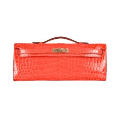 Hermès 2022 Black Crocodile Kelly Cut Clutch with Gold Hardware – Only  Authentics