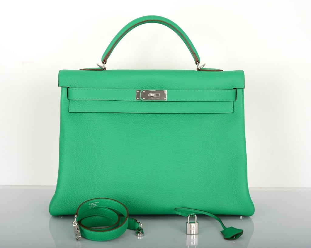 Incredible New Color Hermes Kelly Bag 40Cm Menthe Mint Omg Color!

As Always, Another One Of My Fab Finds, Hermes 40Cm Kelly In  To Die For New Color Menthe Gorgeous Bright Mint With Palladium Hardware Clemence Leather

This New Color Is Truly