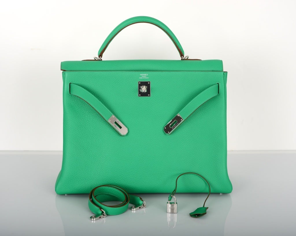 Incredible New Color Hermes Kelly Bag 40Cm Menthe Mint Omg Color In New Condition In NYC Tri-State/Miami, NY