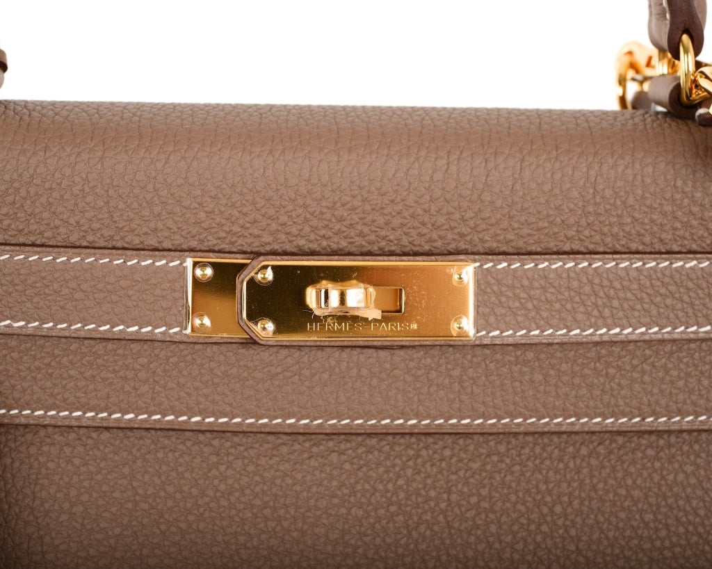 Hermes Kelly Bag Etoupe 28Cm Togo Gold Hardware Stunning Combo! In New Condition In NYC Tri-State/Miami, NY