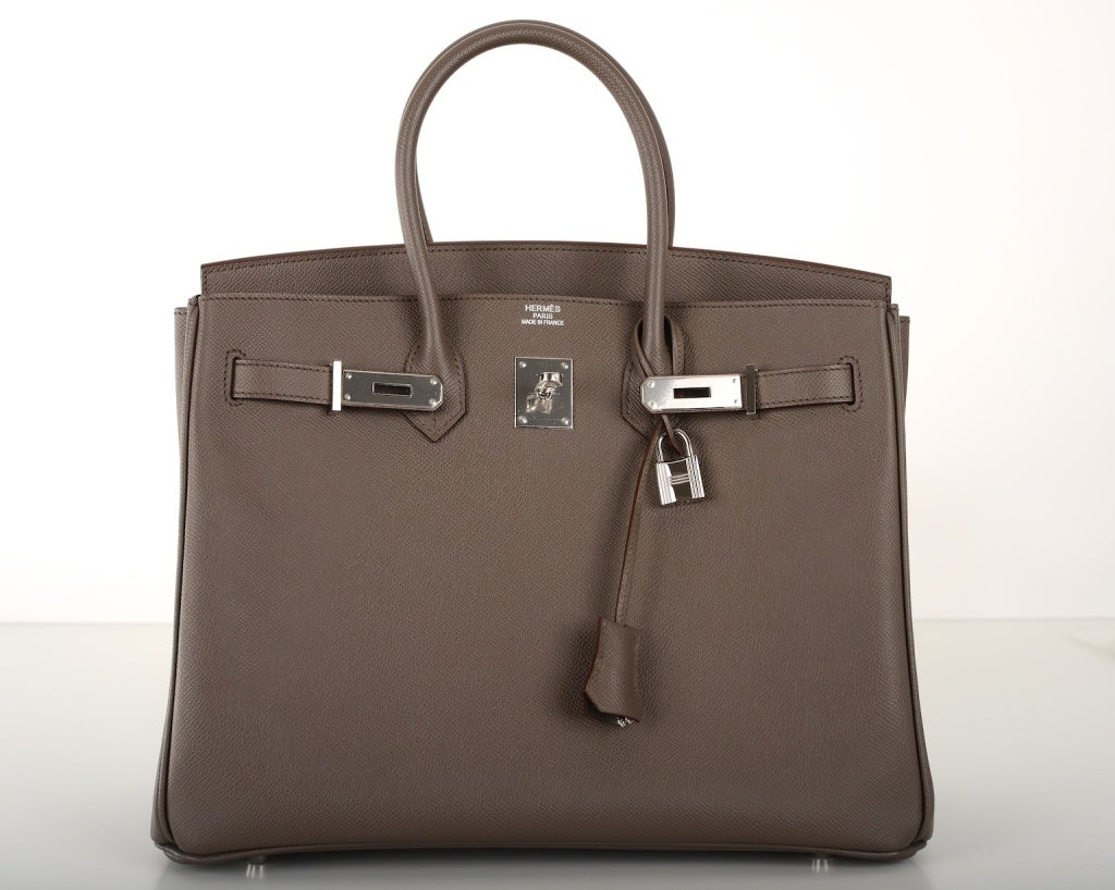 AS ALWAYS, ANOTHER ONE OF MY FAB FINDS,  HERMES 35CM BIRKIN IN GORGEOUS ETAIN COLOR PERFECTION EPSOM LEATHER WITH PALLADIUM HARDWARE.

THIS BAG IS NEW WITH ALL ORIGINAL ACCESSORIES.