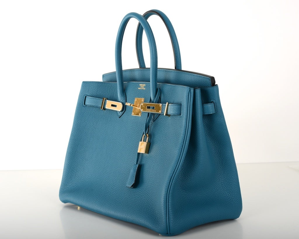 NEW COLOR HERMES 35CM BIRKIN BAG BLUE COBALT SIMPLY 2DIE WITH GOLD HARDWARE

As always, another one of my fab finds, Hermes 35cm Birkin Bag in a beautiful BLUE COBALT A fabulous new color with gold hardware its breathtakingly gorgeous. TOGO