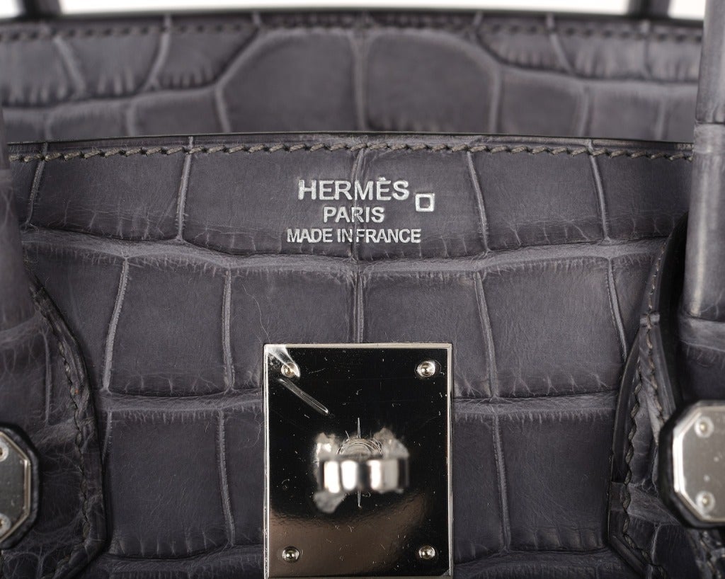 Hermès BETON Matte Porosus Croc 35 cm Birkin Bag- Grey color with