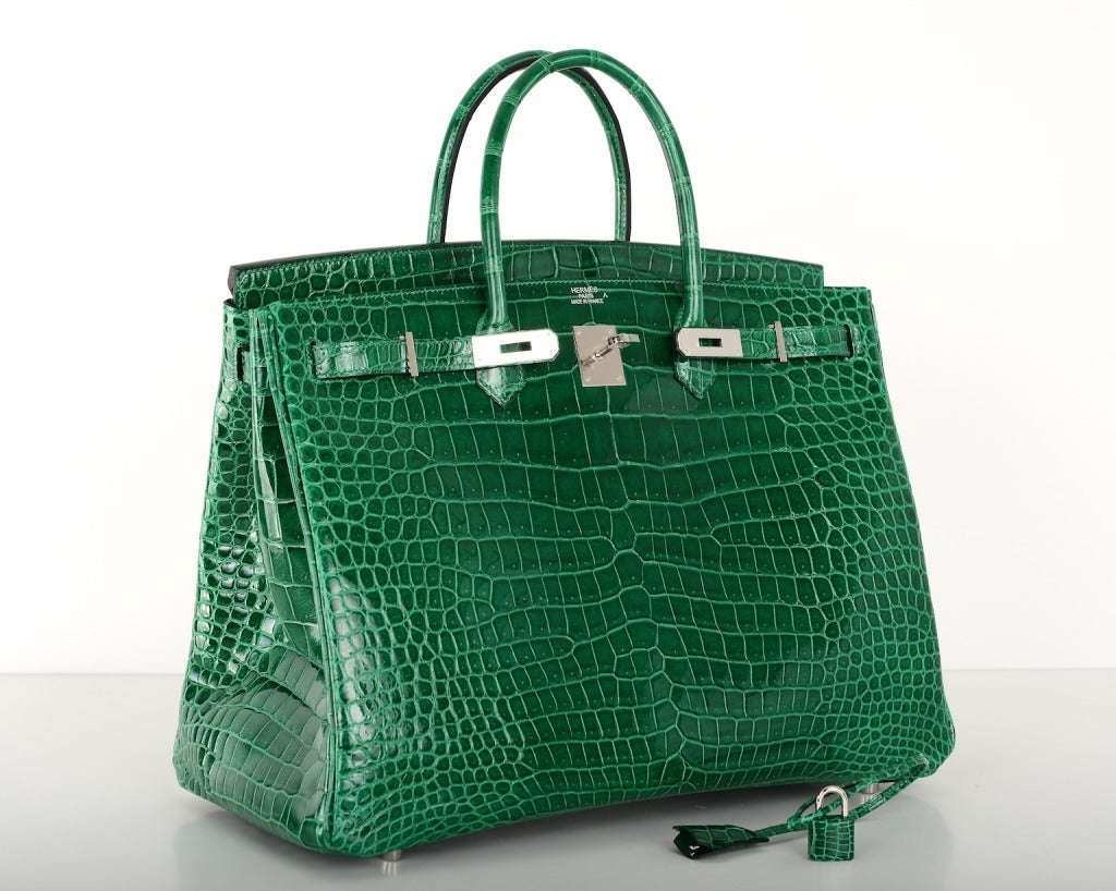 THIS IS A UNIQUE OPPORTUNITY TO OWN A MUSUEM WORTHY BIRKIN THAT BELONGS IN ANY SERIOUS COLLECTORS CLOSET!

POROSUS BABY CROCODILE  WITH PALLADIUM HARDWARE. 

WE HAVE SEEN THIS COLOR BEFORE IN 25CM, 30CM, 35CM BUT NEVER IN A 40CM!

THE SCALES
