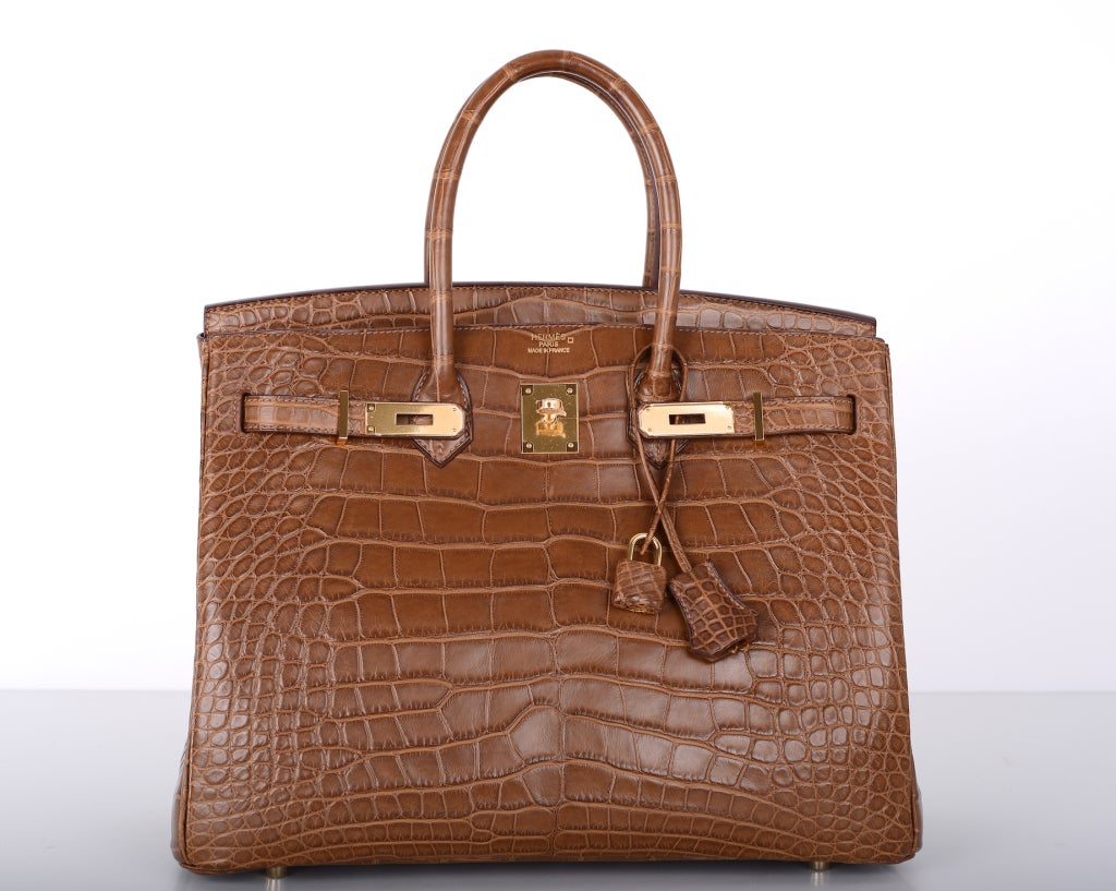 Hermes Birkin Bag Alezan 35Cm Crocodile Matte Gold Hardware!

Super Gorgeous Alezan. Hermes Birkin 35Cm In The Most Beautiful Special Matte Alligator.The Hardware Is Stunning Gold!

This Bag Is Brand New Stamp Q. The Richest Caramel