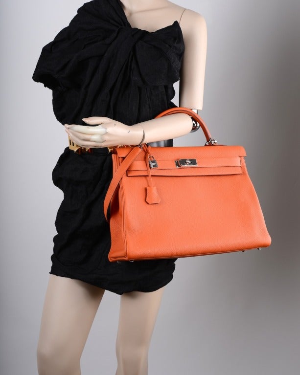 CELEBS Fave HERMES KELLY BAG 40cm ORANGE TOGO PALLADIUM HARDWARE ...  