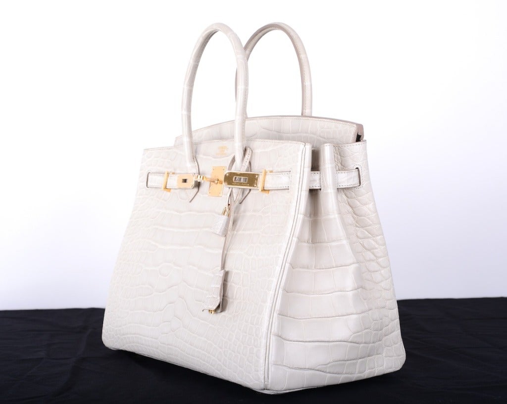 WOWZA! HERMES BIRKIN BAG 35cm BETON MATTE ALLIGATOR WITH GOLD HARDWARE In New Condition In NYC Tri-State/Miami, NY