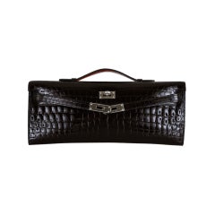 Hermès Kelly Cut Clutch Bubblegum Matte Porosus Crocodile Gold Hardware at  1stDibs