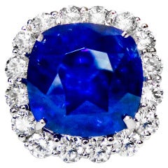 An Incredible 37.48 Carat Ceylon Sapphire Ring 12