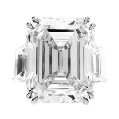 Important 15.02 carats Emerald Cut Diamond Engagement Ring 9