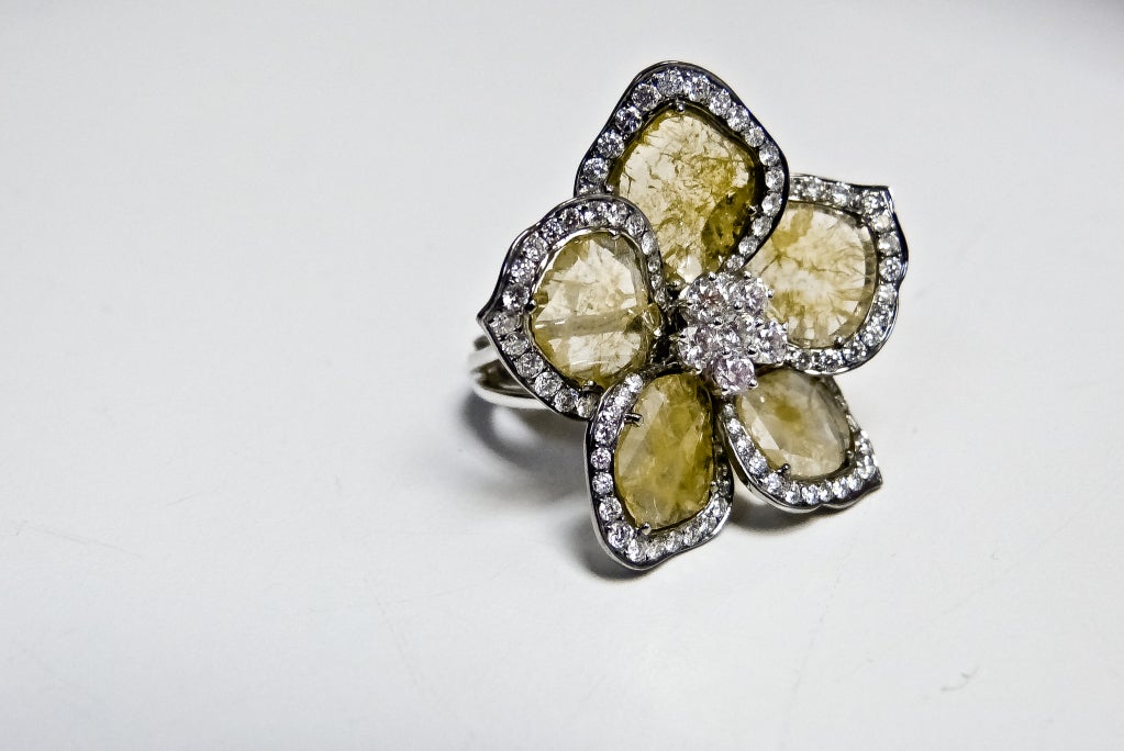 Gorgeous Flower Shape Fashion Ring
6.53 CT of Natural Rose cut diamonds.