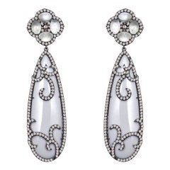 SUTRA Agate Moonstone Earring with Diamonds